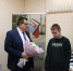 130426 Депутат Мособлдумы Андрей Голубев поздравил с днем рождения ребенка погибшего защитника Отечества - ТВ-Комсет